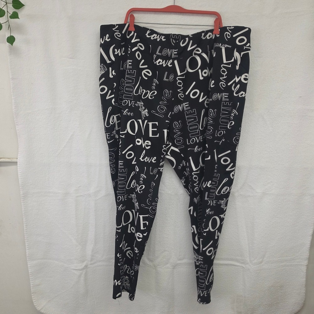 Ashley Sport Women Black White Love Script Print Leggings Plus Size 30/32
